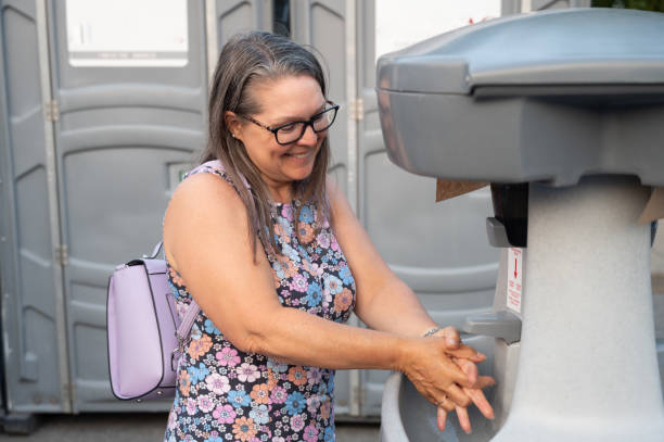 Best Construction site porta potty rental  in Onarga, IL